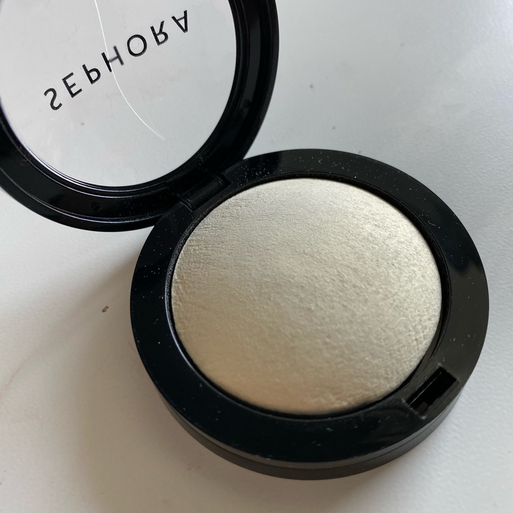 FREE WITH ANY ITEM Sephora luminazer